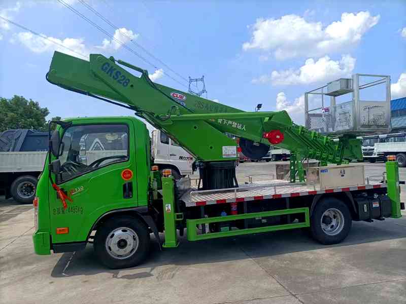 28米高空作業車