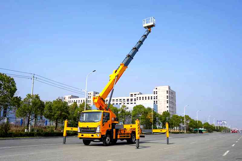 32米高空作業車