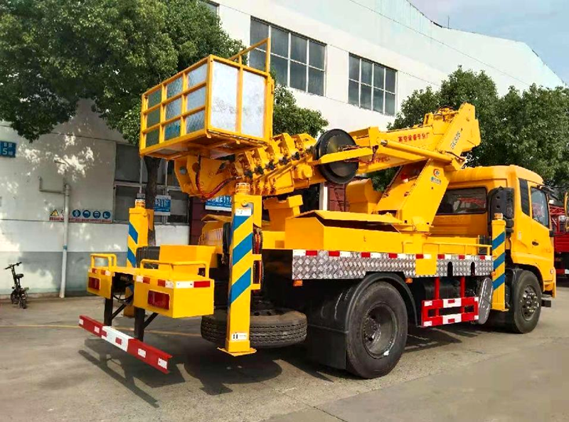 東風(fēng)45米伸縮臂高空作業(yè)車(chē)