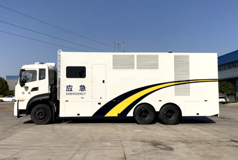 程力專汽CLW5250XDYD6型東風天龍500KW應(yīng)急電源車